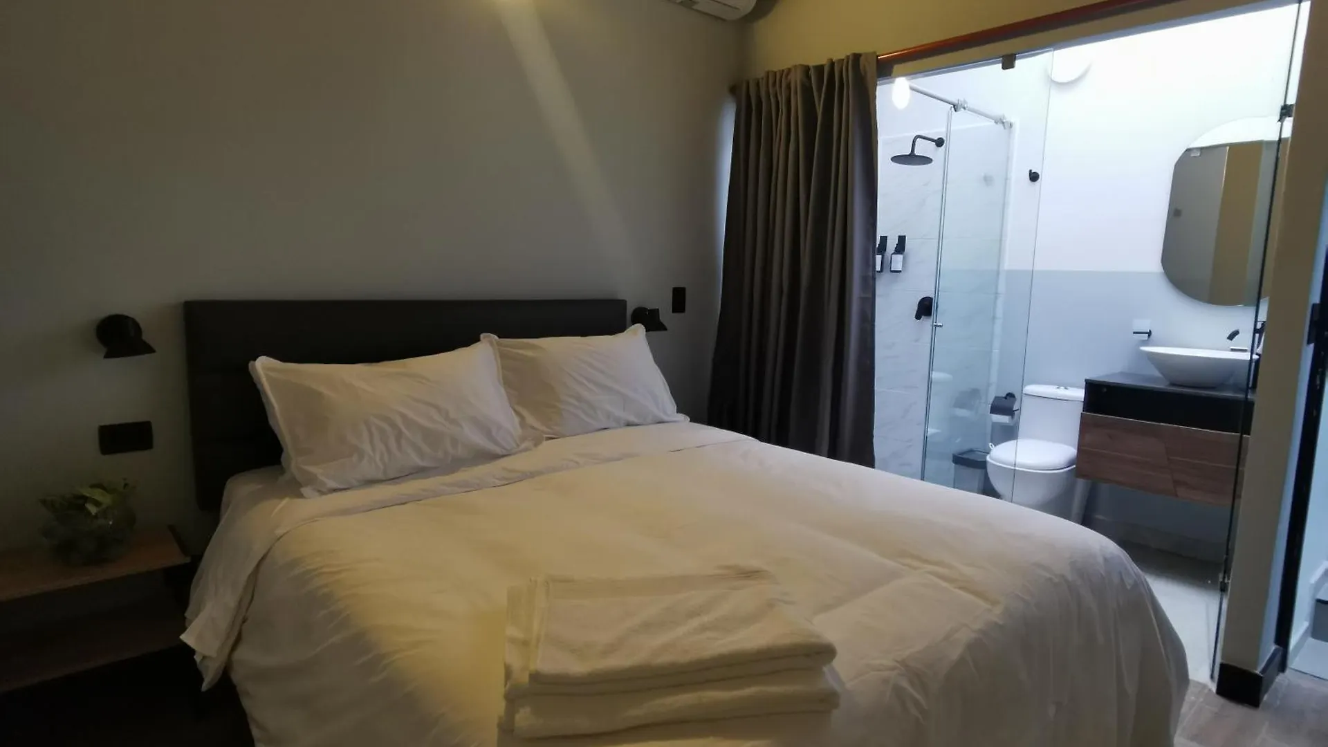 Homestay La Escondida House Apartment Medellin
